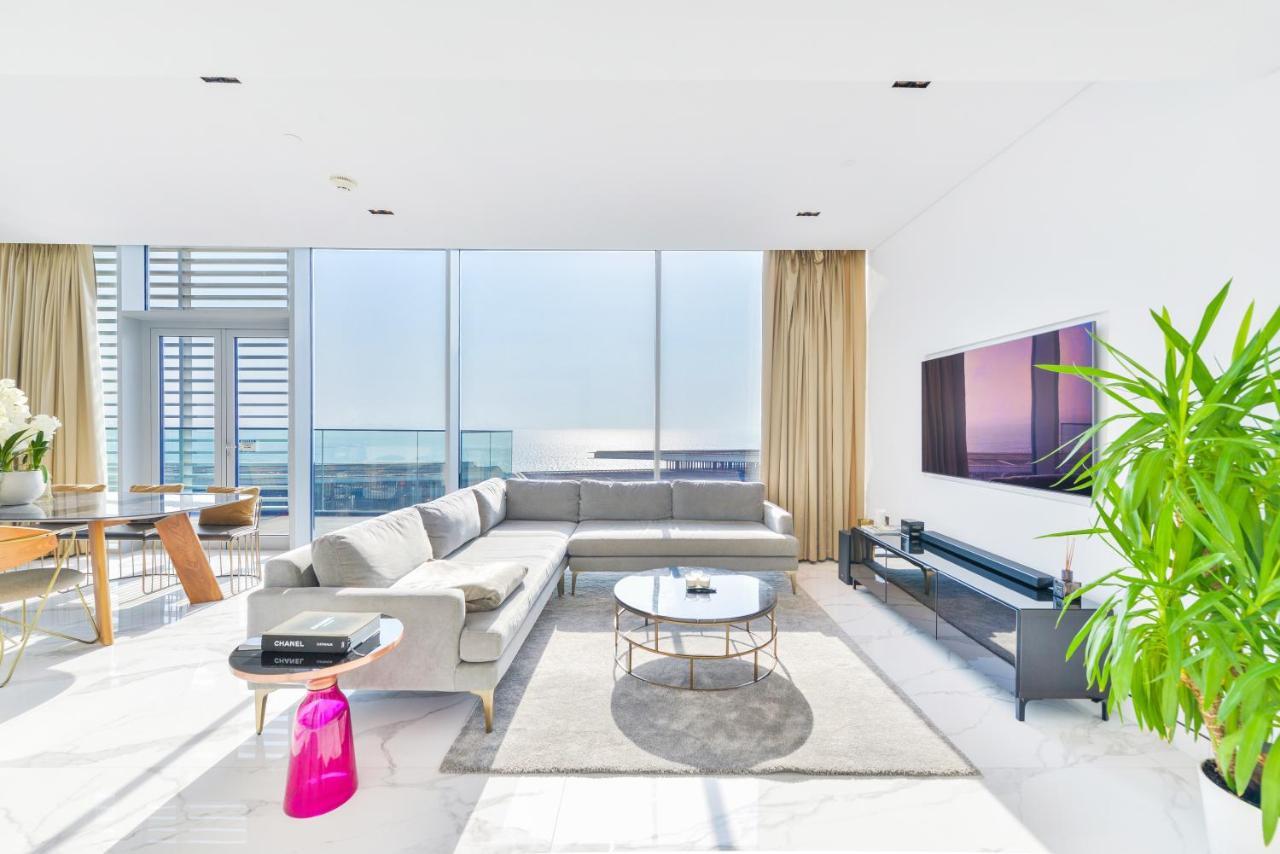 Luxe 3 Bedroom Oceanfront Apartment In The Heart Of Bluewaters Island Dubai Exterior foto