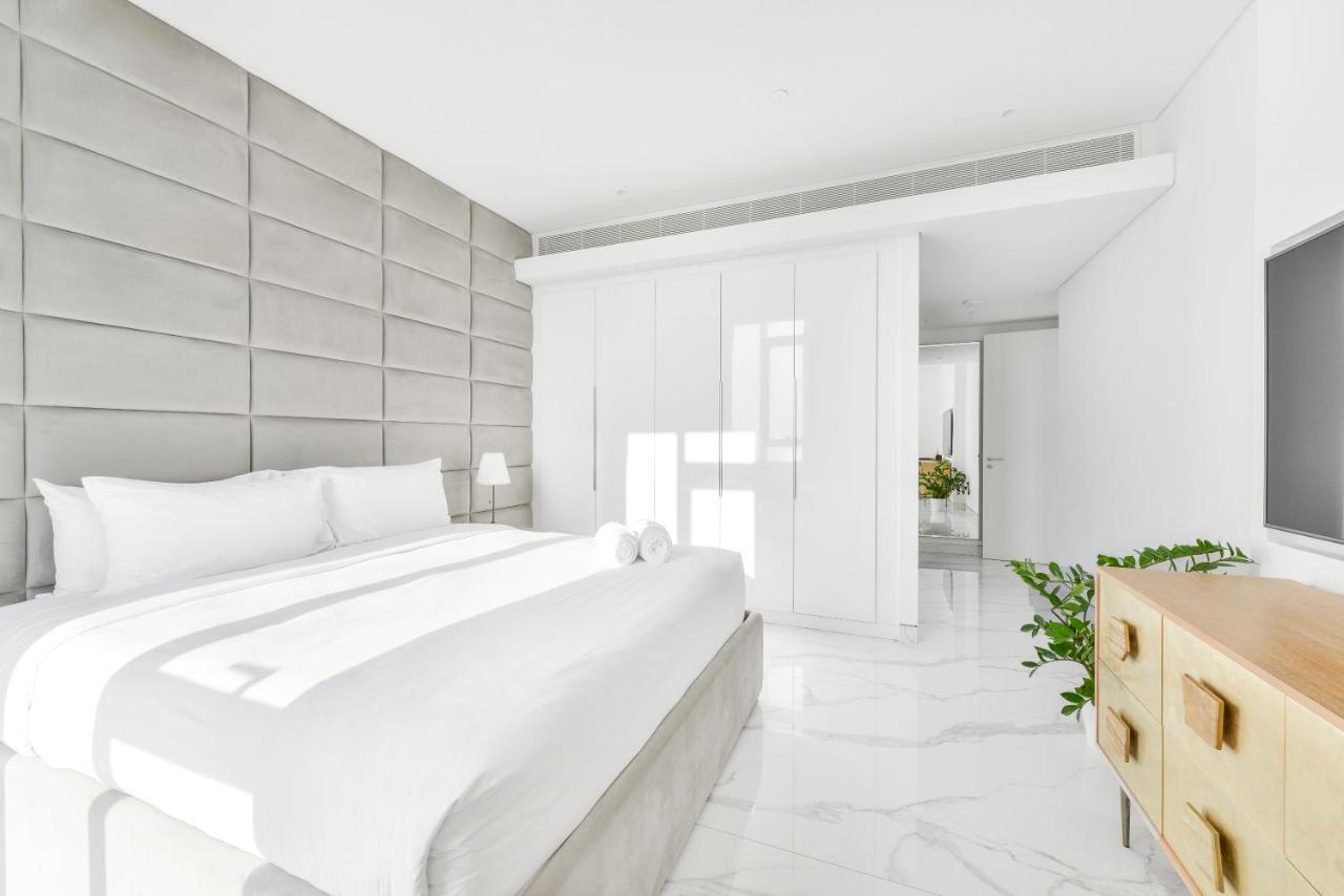 Luxe 3 Bedroom Oceanfront Apartment In The Heart Of Bluewaters Island Dubai Exterior foto