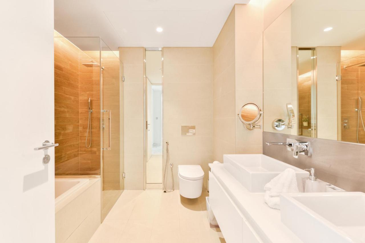 Luxe 3 Bedroom Oceanfront Apartment In The Heart Of Bluewaters Island Dubai Exterior foto
