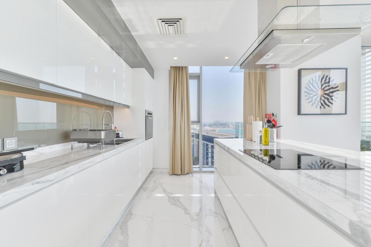 Luxe 3 Bedroom Oceanfront Apartment In The Heart Of Bluewaters Island Dubai Exterior foto