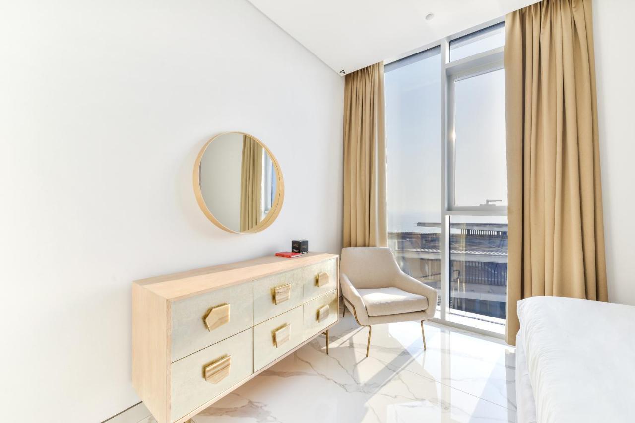 Luxe 3 Bedroom Oceanfront Apartment In The Heart Of Bluewaters Island Dubai Exterior foto