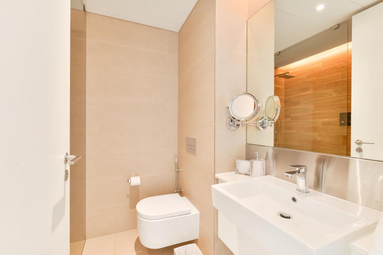 Luxe 3 Bedroom Oceanfront Apartment In The Heart Of Bluewaters Island Dubai Exterior foto
