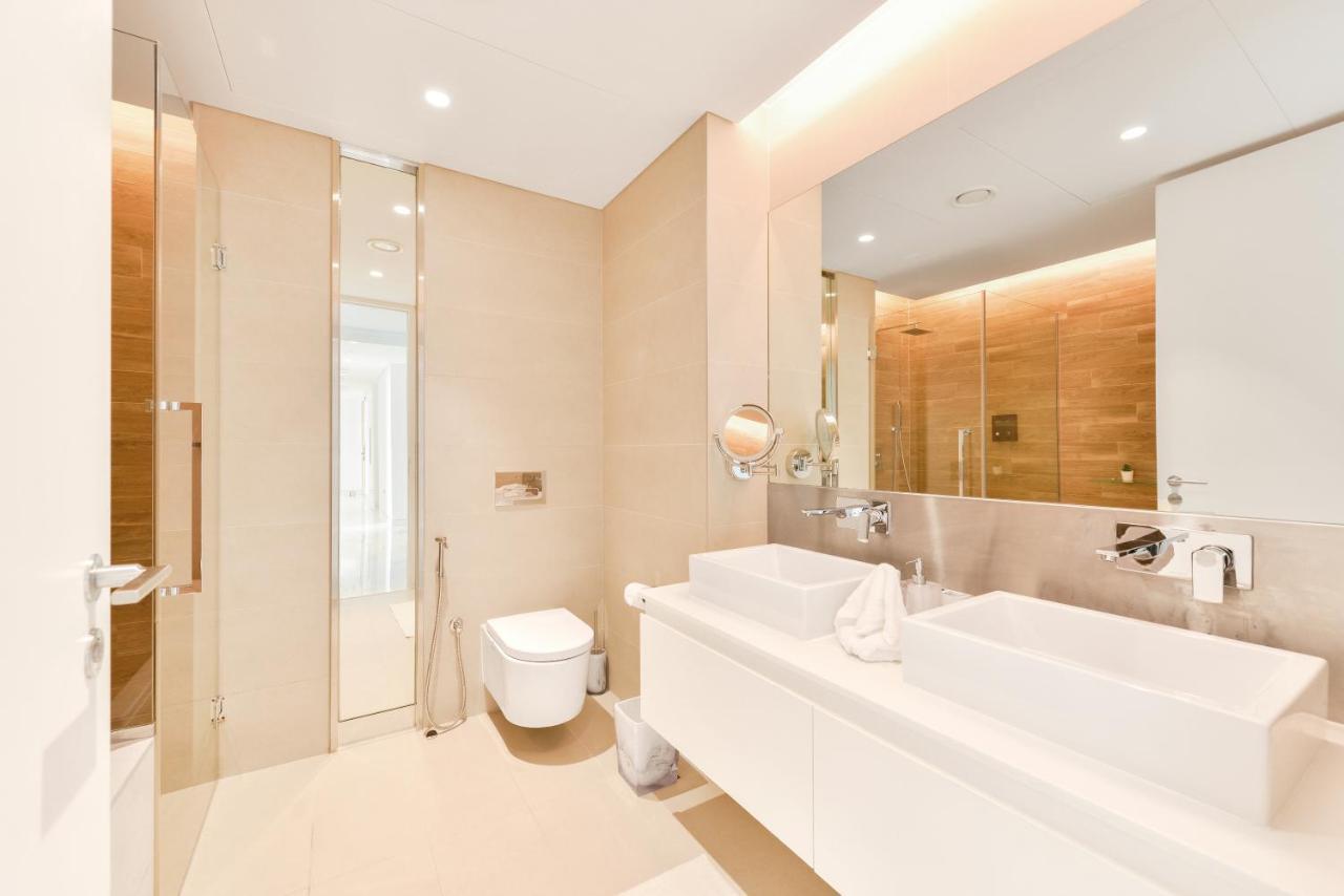 Luxe 3 Bedroom Oceanfront Apartment In The Heart Of Bluewaters Island Dubai Exterior foto